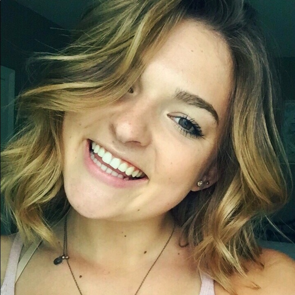 Meet your Posher, Michaela